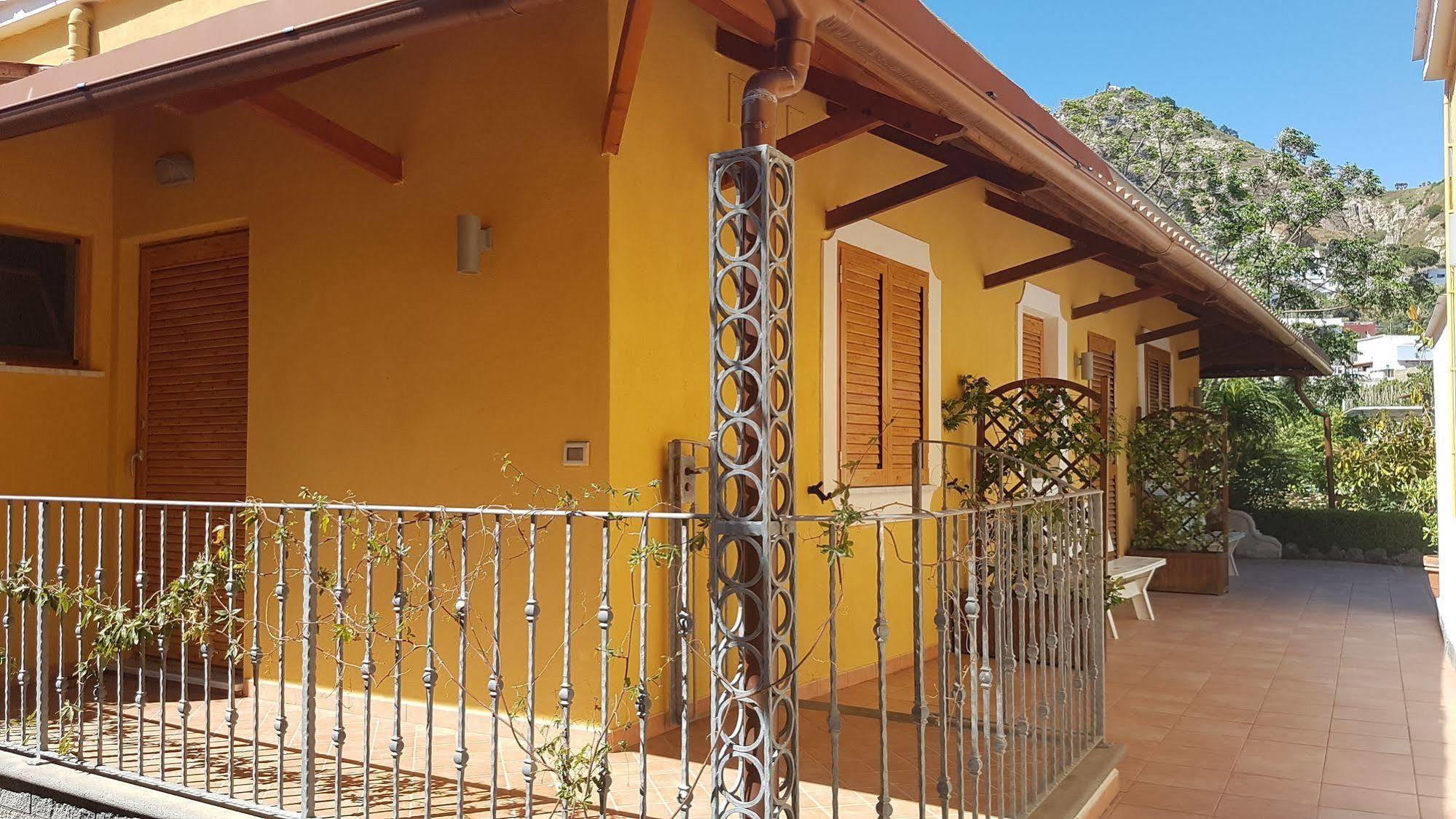Hotel Villa Sirena Sant'Angelo  Bagian luar foto