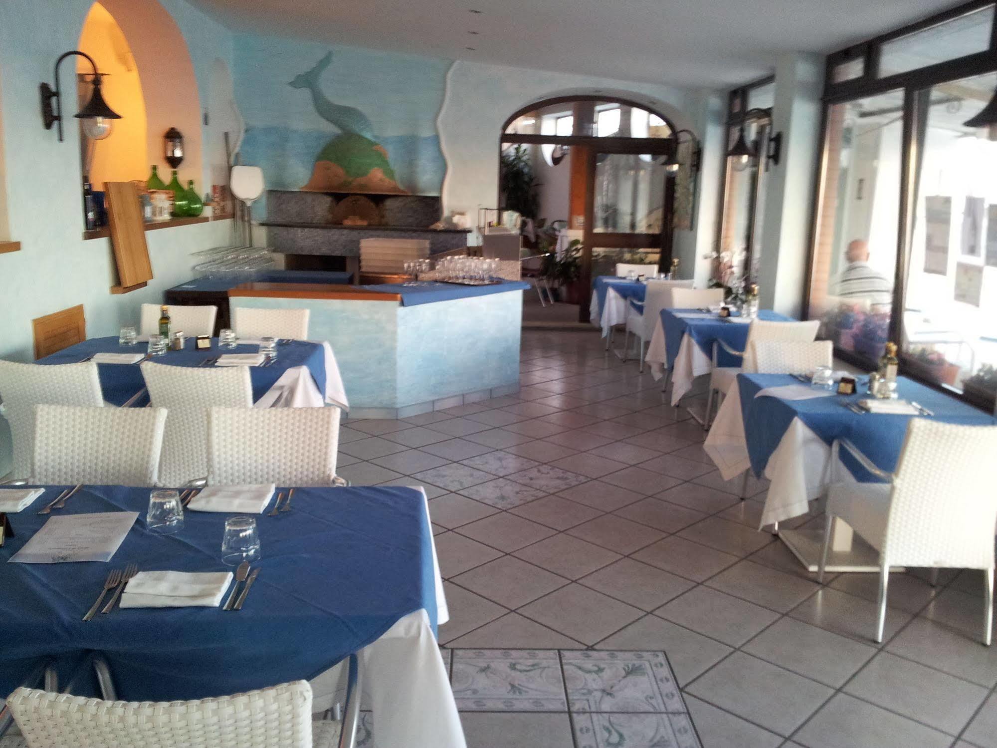 Hotel Villa Sirena Sant'Angelo  Bagian luar foto